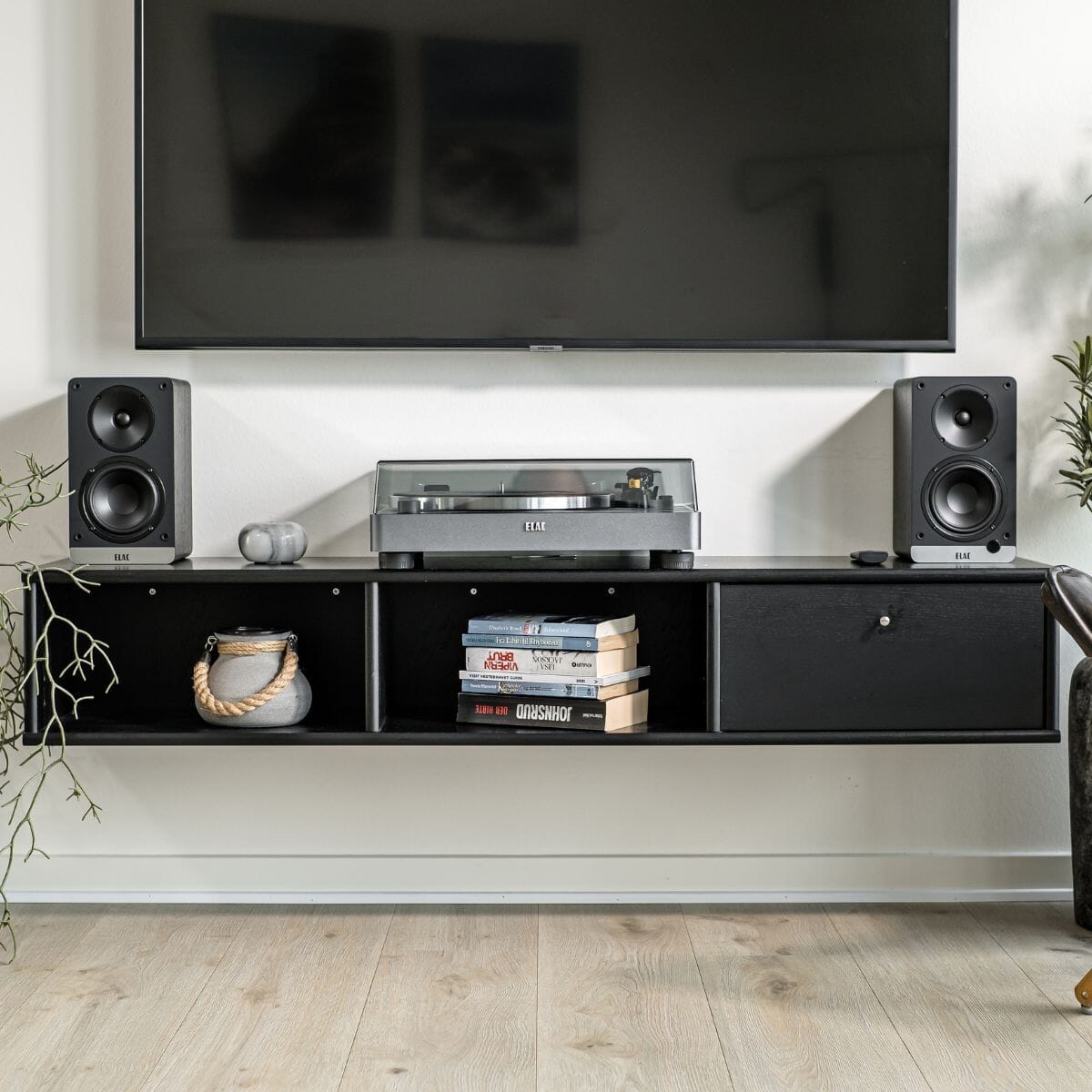 Elac Debut ConneX DCB41 4.5" Active Bookshelf Speakers (Pair) Active Bookshelf Speakers Elac