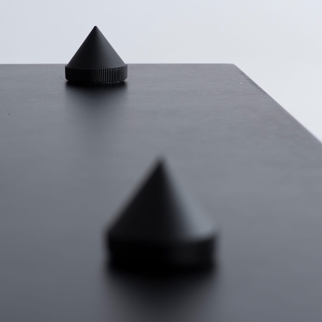 Pro-Ject Ground IT E Turntable Isolation Platform - Black Turntable Accessories Pro-Ject