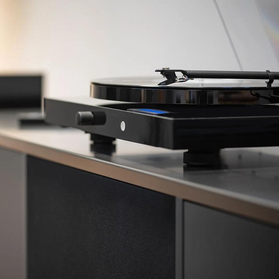 Pro-Ject Juke Box E1 HiFi Bluetooth Bundle Turntables Pro-Ject