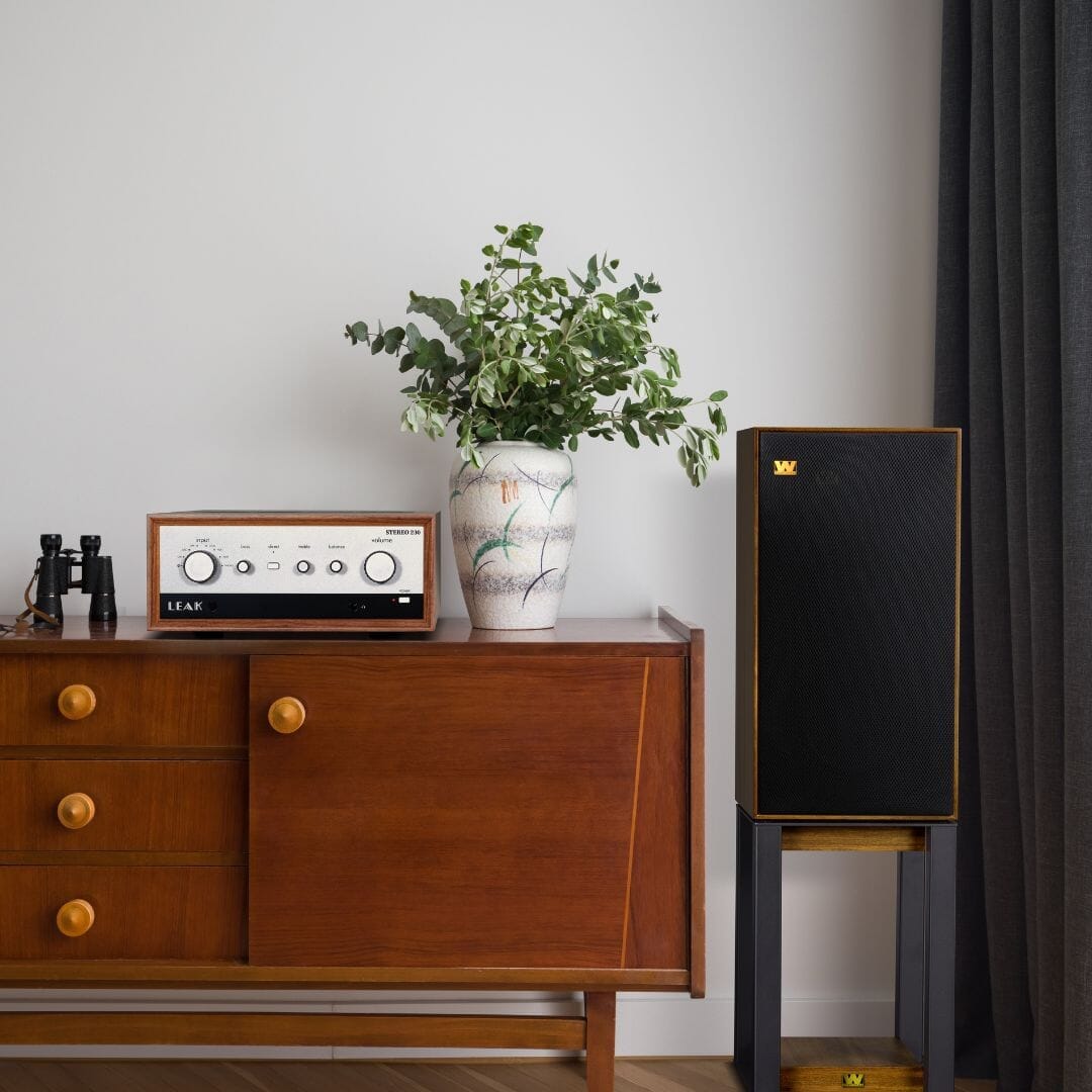 Wharfedale Linton Heritage Speakers + Stands (Pair) Bookshelf Speakers Wharfedale