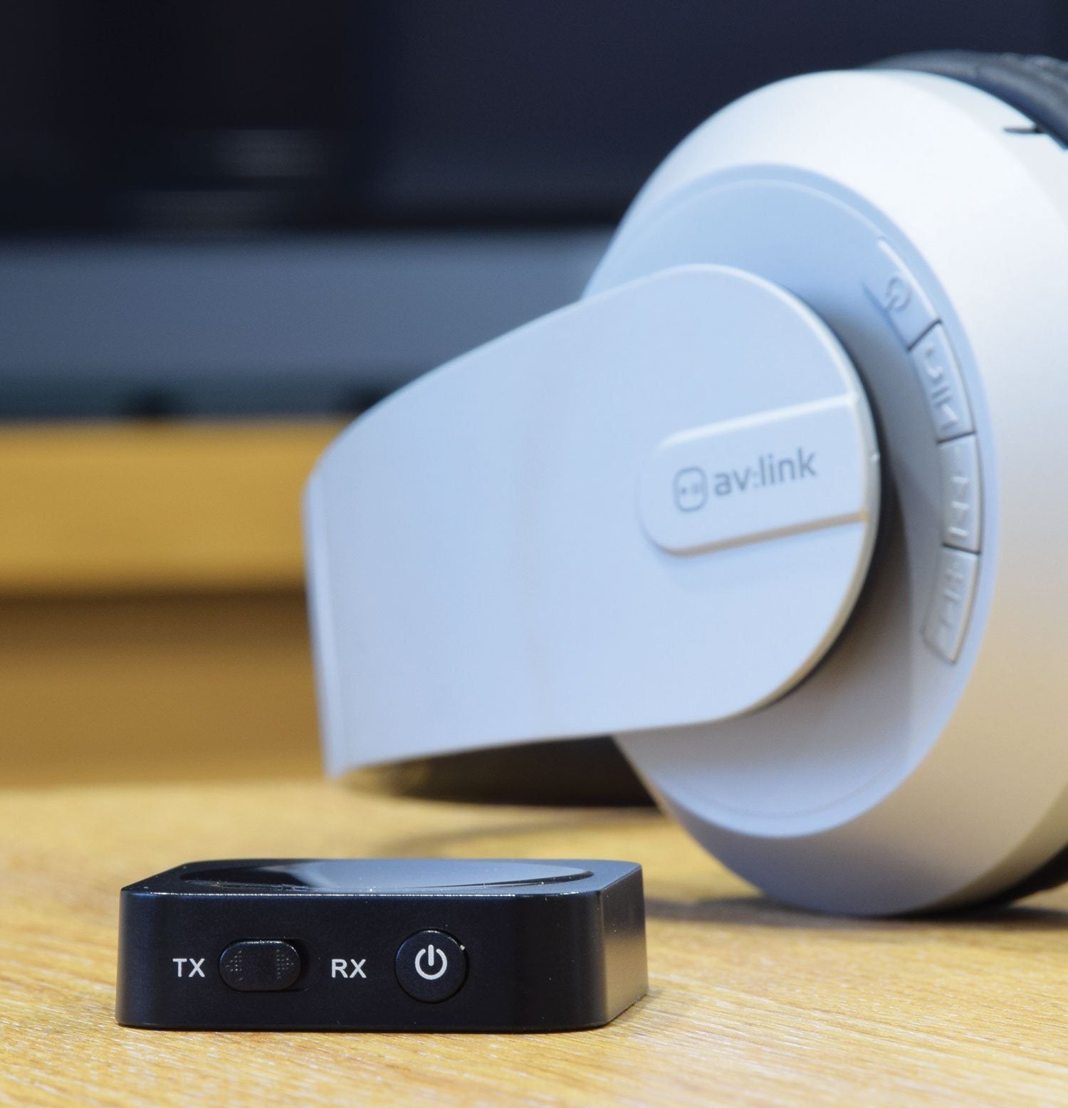 AV Link Bluetooth 2-in-1 Audio Transmitter & Receiver Audio Accessories AV Link