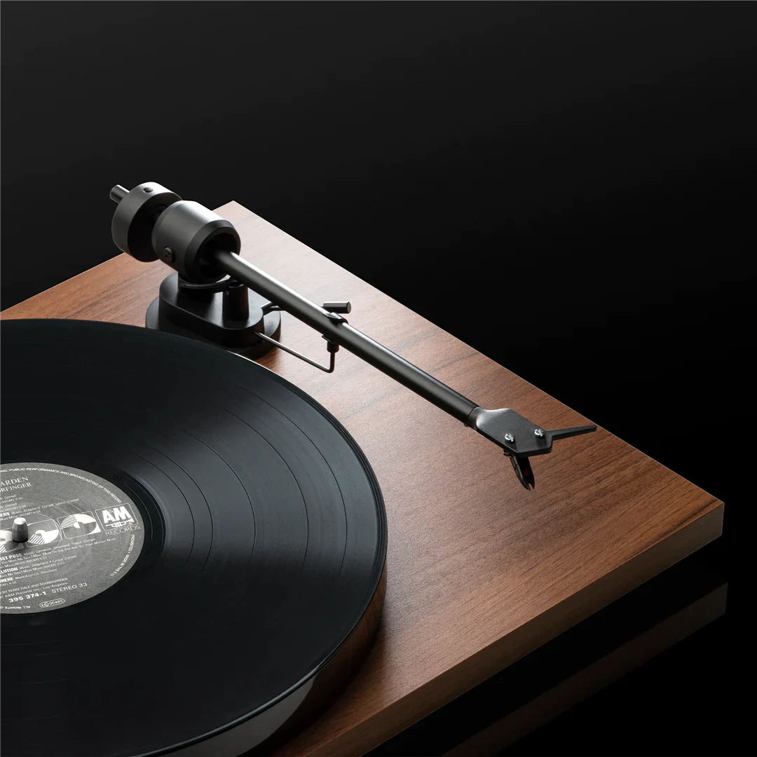 Kanto Audio YU6 & Pro-Ject E1 Phono Turntable & Speaker Bundle Turntable Bundles Kanto Audio